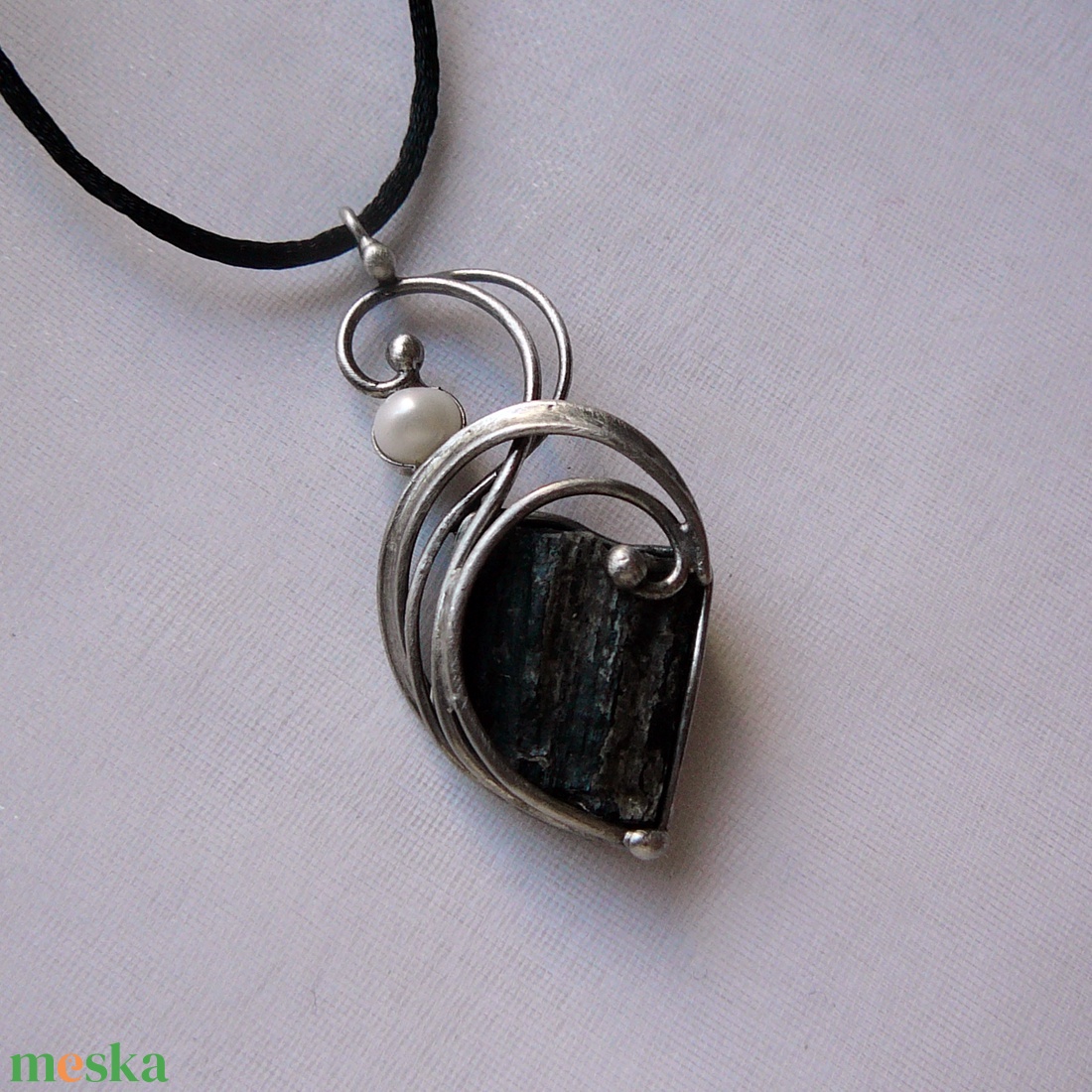 Fekete turmalin medál - ékszer - nyaklánc - medálos nyaklánc - Meska.hu