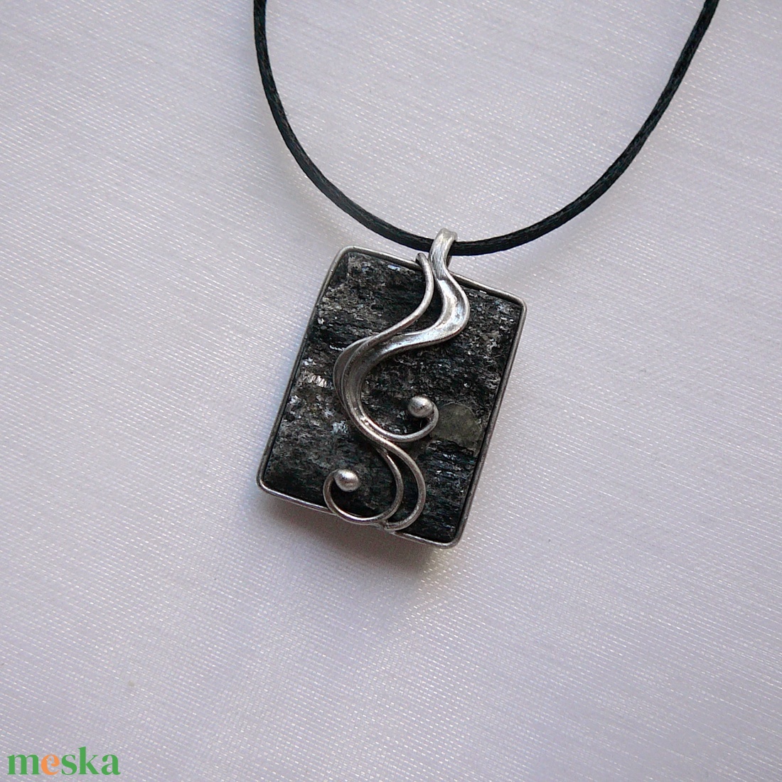 Fekete turmalin medál - ékszer - nyaklánc - medálos nyaklánc - Meska.hu