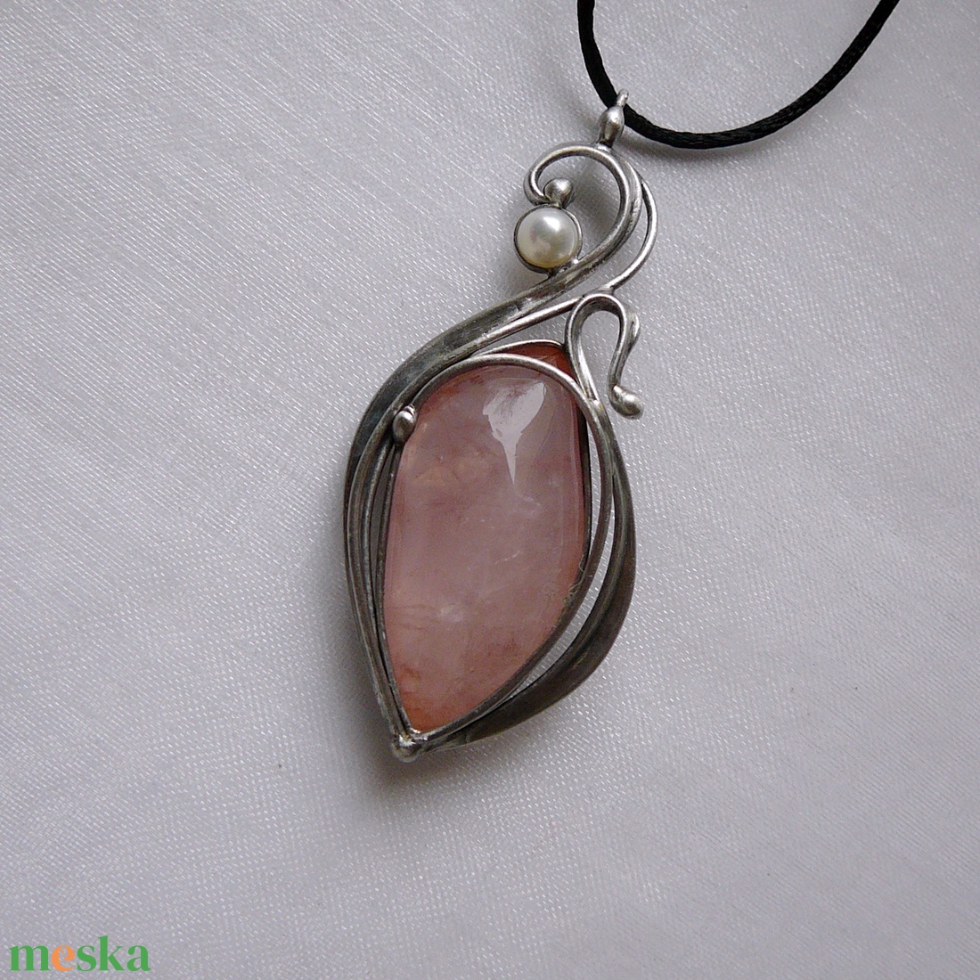 Rózsakvarc medál - ékszer - nyaklánc - medálos nyaklánc - Meska.hu