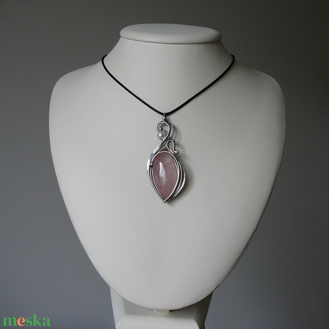 Rózsakvarc medál - ékszer - nyaklánc - medálos nyaklánc - Meska.hu