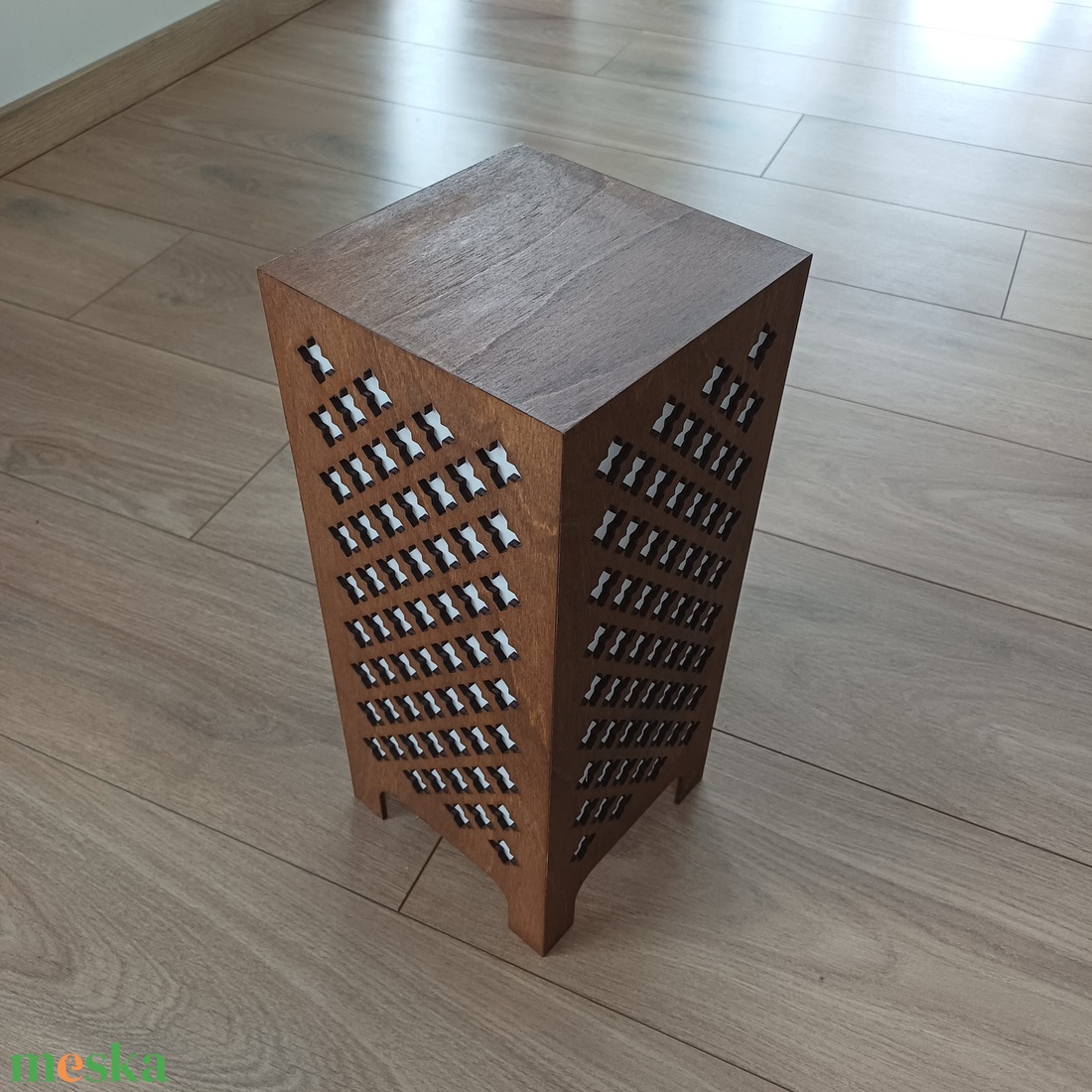 Fából készült éjjeli lámpa állítható fényerővel - otthon & életmód - lámpa - hangulatlámpa - Meska.hu