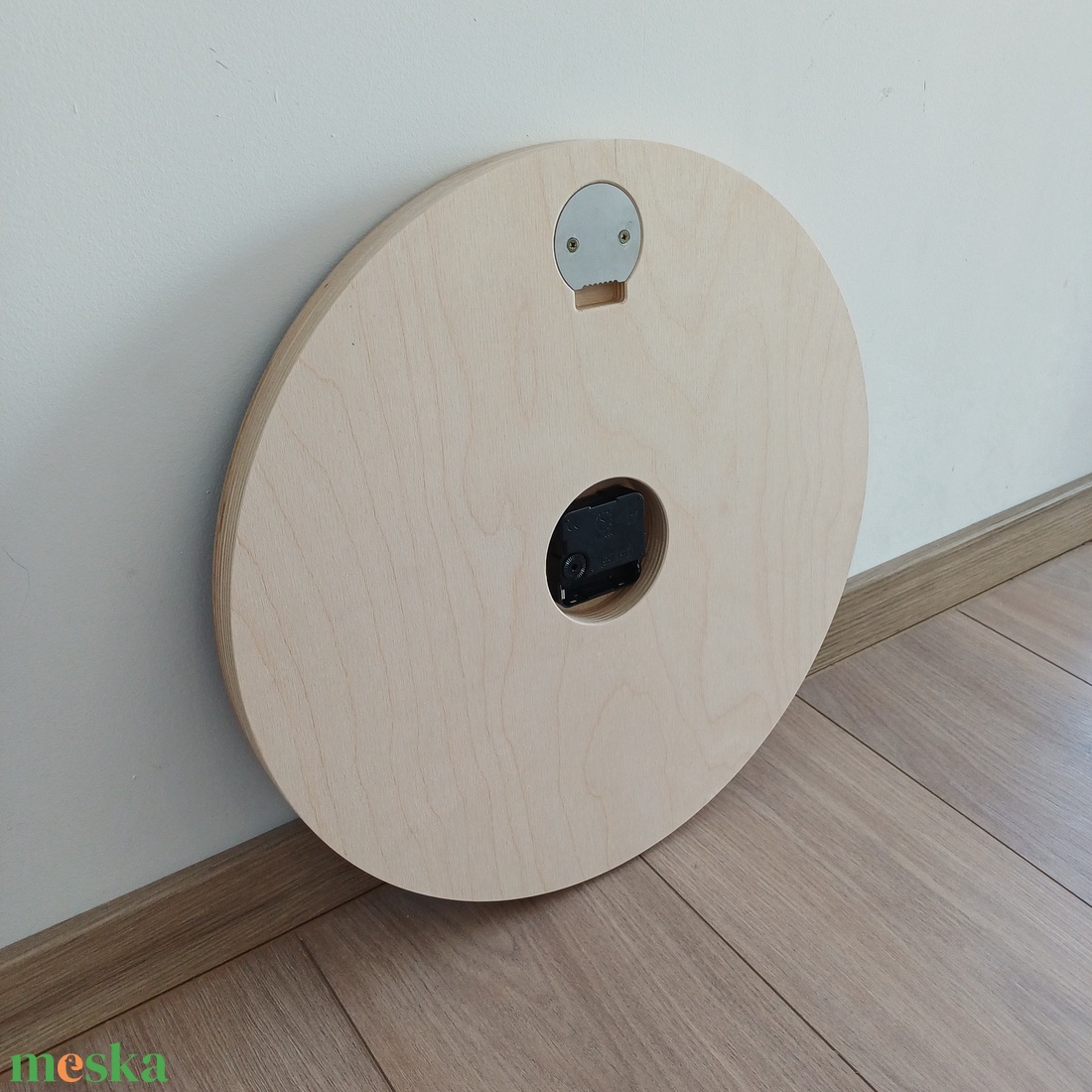 Fából készült falióra 40cm, virág minta - otthon & életmód - dekoráció - fali és függő dekoráció - falióra & óra - Meska.hu