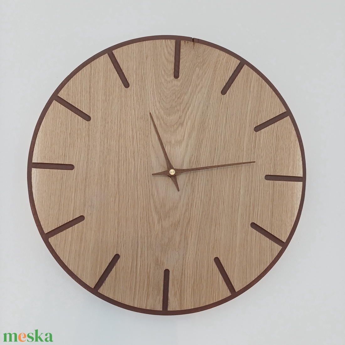 Tölgyfa falióra 35cm barna - otthon & életmód - dekoráció - fali és függő dekoráció - falióra & óra - Meska.hu