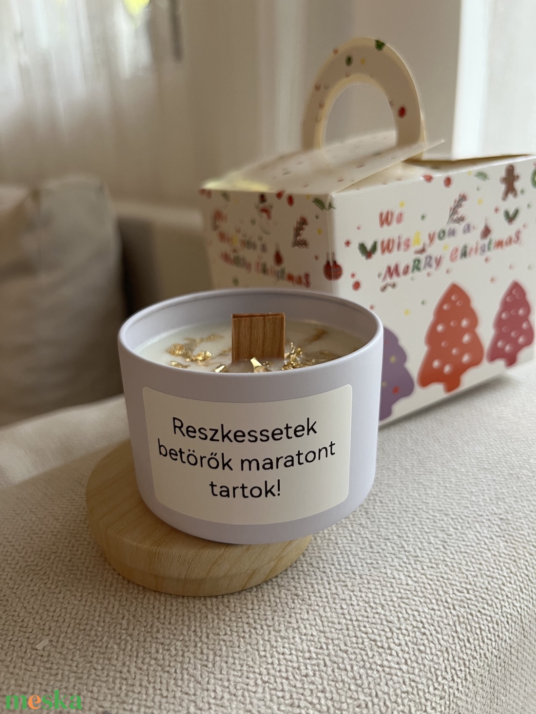 Reszkessetek betörők maratont tartok - Díszdobozos karácsonyi egyedi feliratos szójaviasz gyertya - otthon & életmód - gyertya, illat, aroma - gyertya - Meska.hu Reszkessetek betörők maratont tartok - Díszdobozos karácsonyi egyedi feliratos szójaviasz gyertya - otthon & életmód - gyertya, illat, aroma - gyertya - Meska.hu