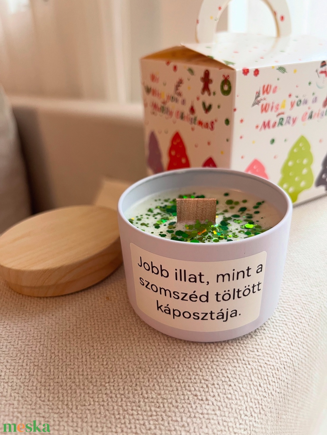 Jobb illat,mint a szomszéd töltött káposztája - Díszdobozos karácsonyi egyedi feliratos szójaviasz gyertya - otthon & életmód - gyertya, illat, aroma - gyertya - Meska.hu Jobb illat,mint a szomszéd töltött káposztája - Díszdobozos karácsonyi egyedi feliratos szójaviasz gyertya - otthon & életmód - gyertya, illat, aroma - gyertya - Meska.hu