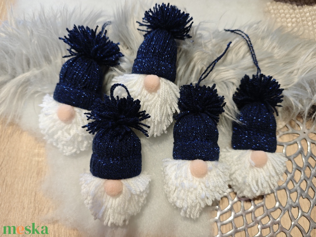 Kézműves karcsonyi manók - sötétkék csillogós - karácsony - karácsonyi lakásdekoráció - karácsonyfadíszek - Meska.hu