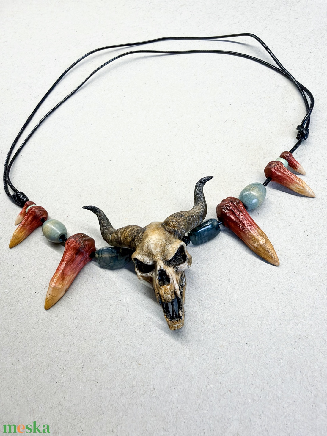 Ragnarök Démon Koponya Nyaklánc - Bestia Amulett, kézzel festett, állítható - esküvő - ékszer - nyaklánc - Meska.hu