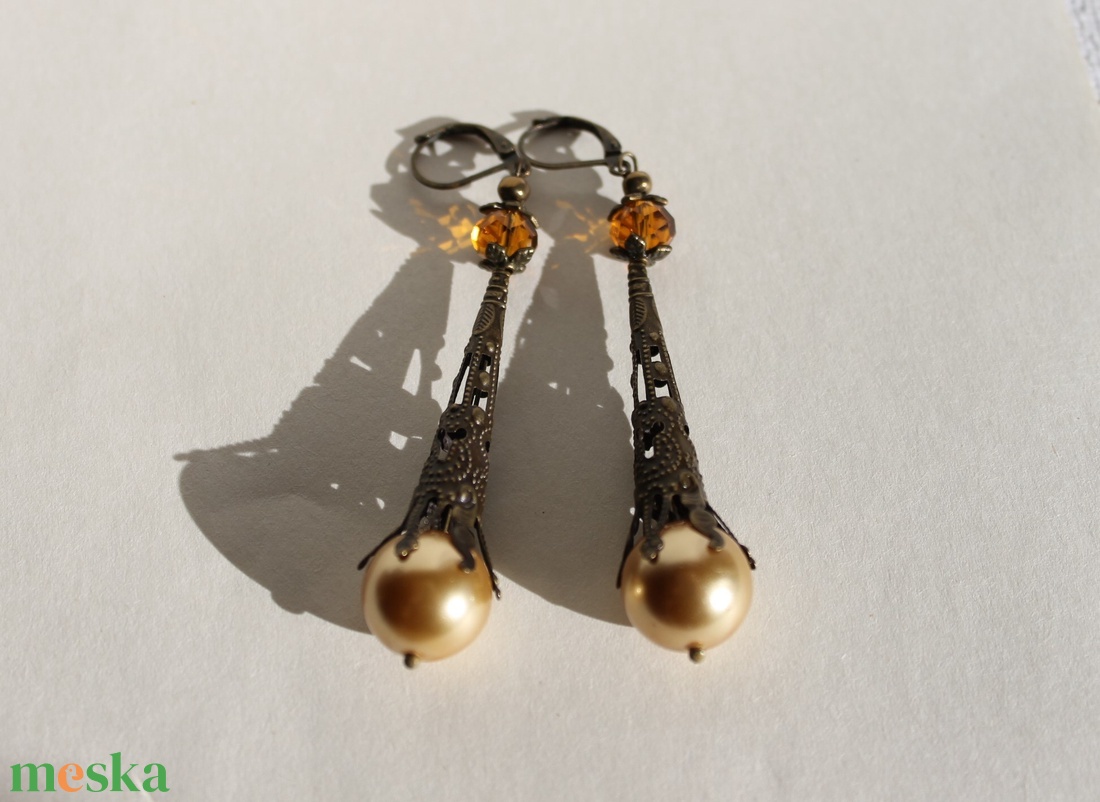 Bronz és majolika gyöngyös fülbevaló 8cm estére-partyra! Elegáns lógós fülbevaló - ékszer - fülbevaló - lógó fülbevaló - Meska.hu Bronz és majolika gyöngyös fülbevaló 8cm estére-partyra! Elegáns lógós fülbevaló - ékszer - fülbevaló - lógó fülbevaló - Meska.hu