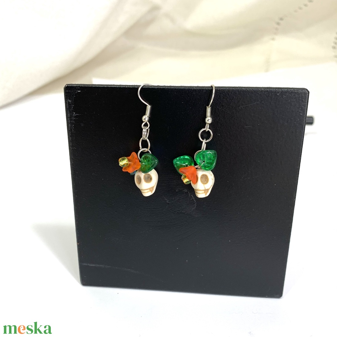 Frida Kahlo halálfejes virágos fülbevaló kb.5 cm-es, Halloween Fülbevaló, Halál Fej lógós fülbevaló, Party Füli - ékszer - fülbevaló - lógó fülbevaló - Meska.hu Frida Kahlo halálfejes virágos fülbevaló kb.5 cm-es, Halloween Fülbevaló, Halál Fej lógós fülbevaló, Party Füli - ékszer - fülbevaló - lógó fülbevaló - Meska.hu