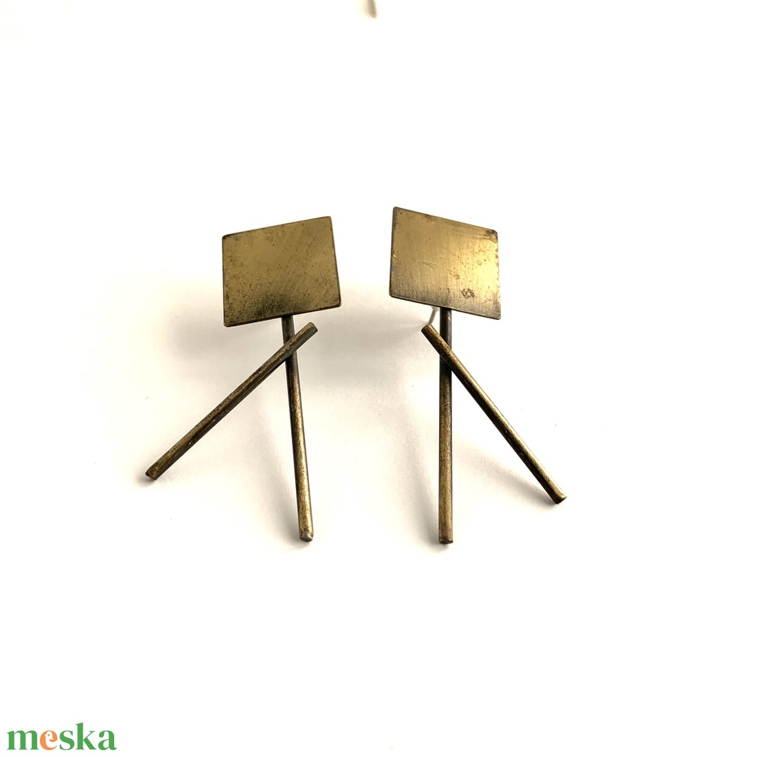 Régi ékszer, retro vintage ékszer, fülbevaló, egyedi midcentury ékszer, modernista réz fülbevaló, absztrakt ékszer 1970 - ékszer - ékszerszett - Meska.hu Régi ékszer, retro vintage ékszer, fülbevaló, egyedi midcentury ékszer, modernista réz fülbevaló, absztrakt ékszer 1970 - ékszer - ékszerszett - Meska.hu