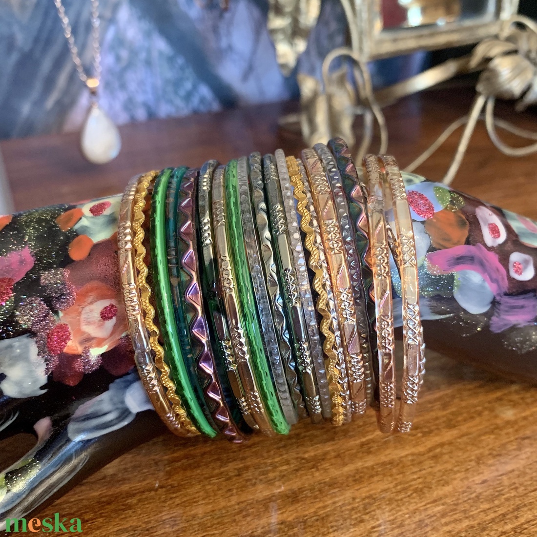 21 db vintge színes csörgős hippi réz karperec átmérő 6 cm, Régi ékszer, retro vintage ékszer, egyedi midcentury ékszer - ékszer - ékszerszett - Meska.hu