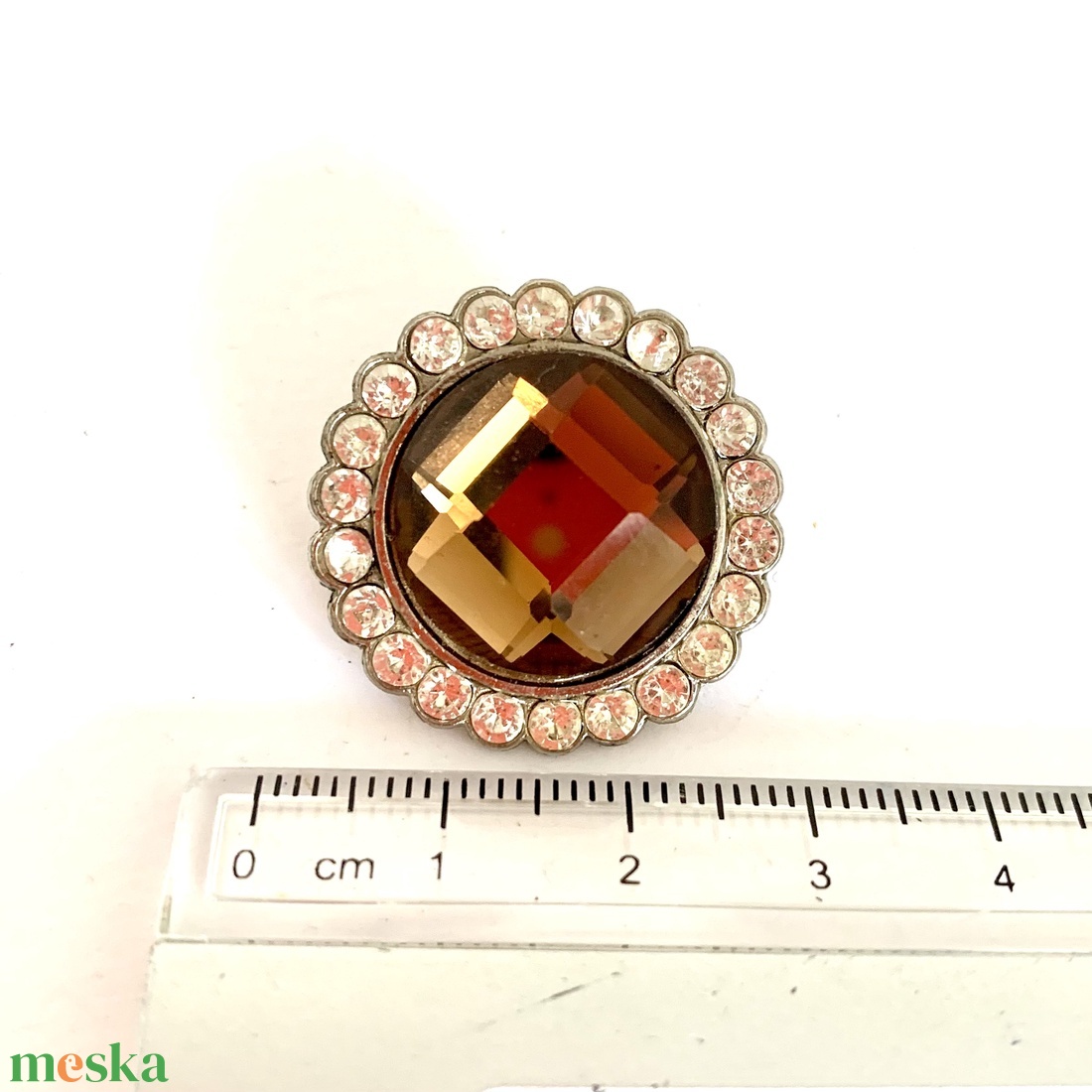 Vintage BROSS az 1980-as évekből, gyönyörű elegáns strasszos kitűző, pin szövetkabátra, blúzra, blézerre - ékszer - kitűző és bross - kitűző - Meska.hu Vintage BROSS az 1980-as évekből, gyönyörű elegáns strasszos kitűző, pin szövetkabátra, blúzra, blézerre - ékszer - kitűző és bross - kitűző - Meska.hu