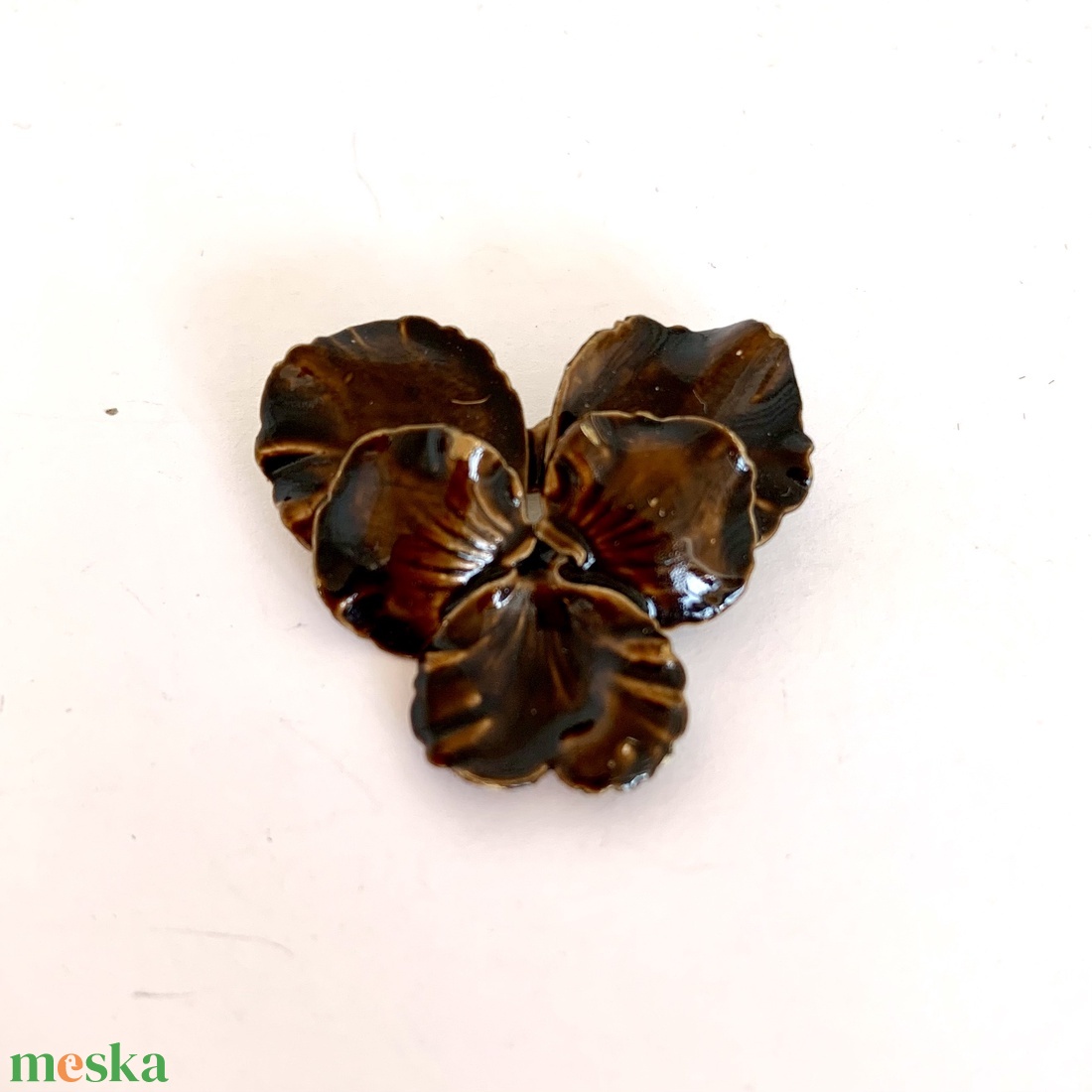 Vintage BROSS az 1980-as évekből, gyönyörű elegáns strasszos kitűző, pin szövetkabátra, blúzra, blézerre - ékszer - kitűző és bross - kitűző - Meska.hu Vintage BROSS az 1980-as évekből, gyönyörű elegáns strasszos kitűző, pin szövetkabátra, blúzra, blézerre - ékszer - kitűző és bross - kitűző - Meska.hu