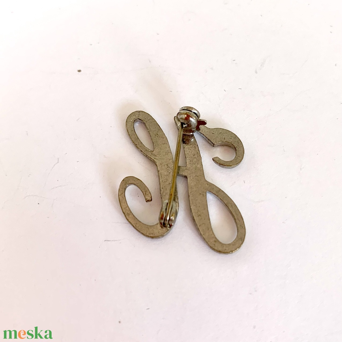 Vintage BROSS az 1980-as évekből, gyönyörű elegáns strasszos kitűző, pin szövetkabátra, blúzra, blézerre - ékszer - kitűző és bross - kitűző - Meska.hu Vintage BROSS az 1980-as évekből, gyönyörű elegáns strasszos kitűző, pin szövetkabátra, blúzra, blézerre - ékszer - kitűző és bross - kitűző - Meska.hu