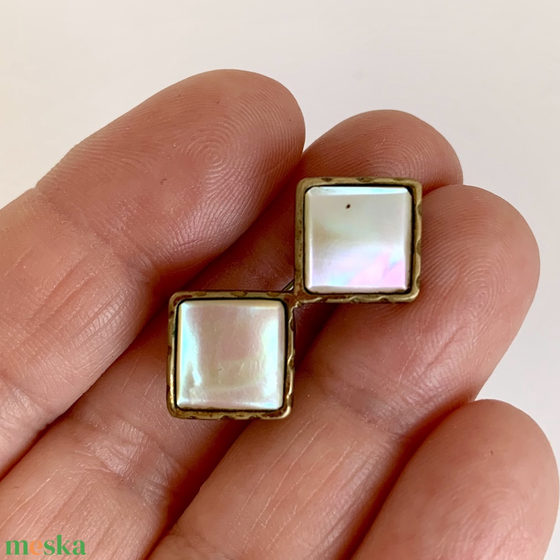 Vintage BROSS az 1980-as évekből, gyönyörű elegáns strasszos kitűző, pin szövetkabátra, blúzra, blézerre - ékszer - kitűző és bross - kitűző - Meska.hu Vintage BROSS az 1980-as évekből, gyönyörű elegáns strasszos kitűző, pin szövetkabátra, blúzra, blézerre - ékszer - kitűző és bross - kitűző - Meska.hu