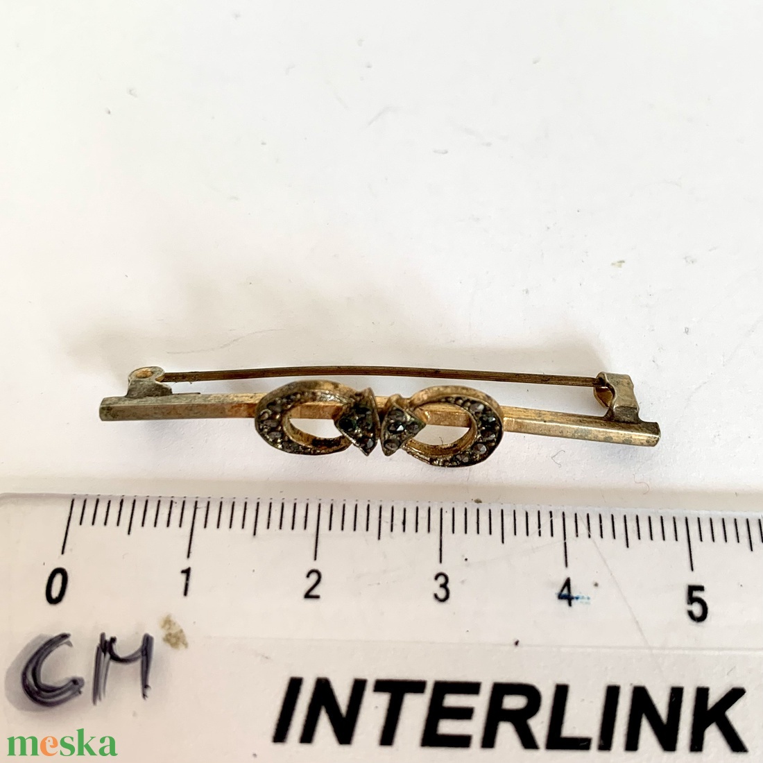 Vintage BROSS az 1960-as évekből, gyönyörű elegáns strasszos kitűző, pin szövetkabátra, blúzra, blézerre - ékszer - kitűző és bross - kitűző - Meska.hu Vintage BROSS az 1960-as évekből, gyönyörű elegáns strasszos kitűző, pin szövetkabátra, blúzra, blézerre - ékszer - kitűző és bross - kitűző - Meska.hu