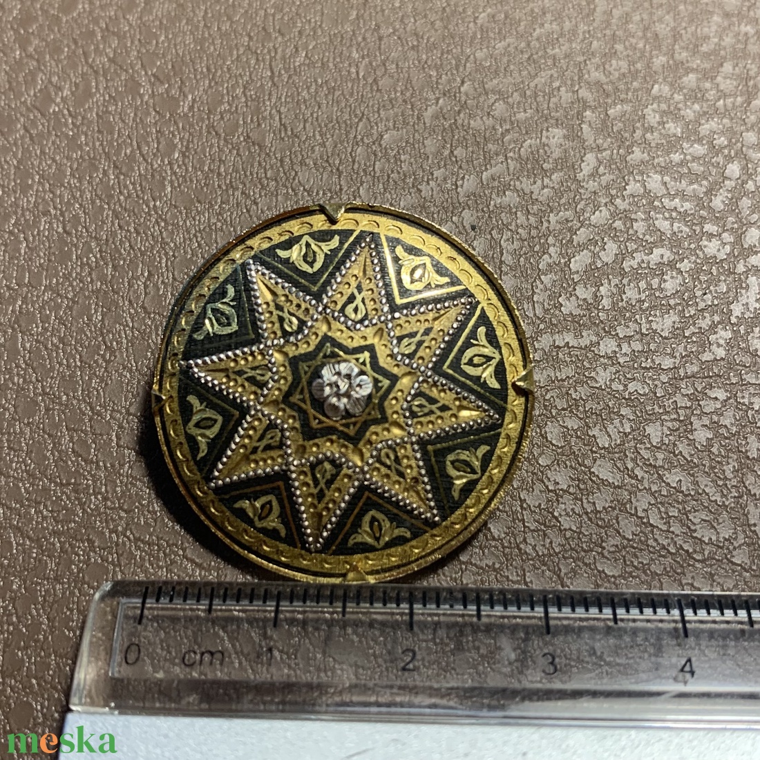 24 karát aranyozott Toledói Damascene kitűző vintage damaszkén bross, Toledó spanyol ékszer - ékszer - kitűző és bross - kitűző - Meska.hu 24 karát aranyozott Toledói Damascene kitűző vintage damaszkén bross, Toledó spanyol ékszer - ékszer - kitűző és bross - kitűző - Meska.hu