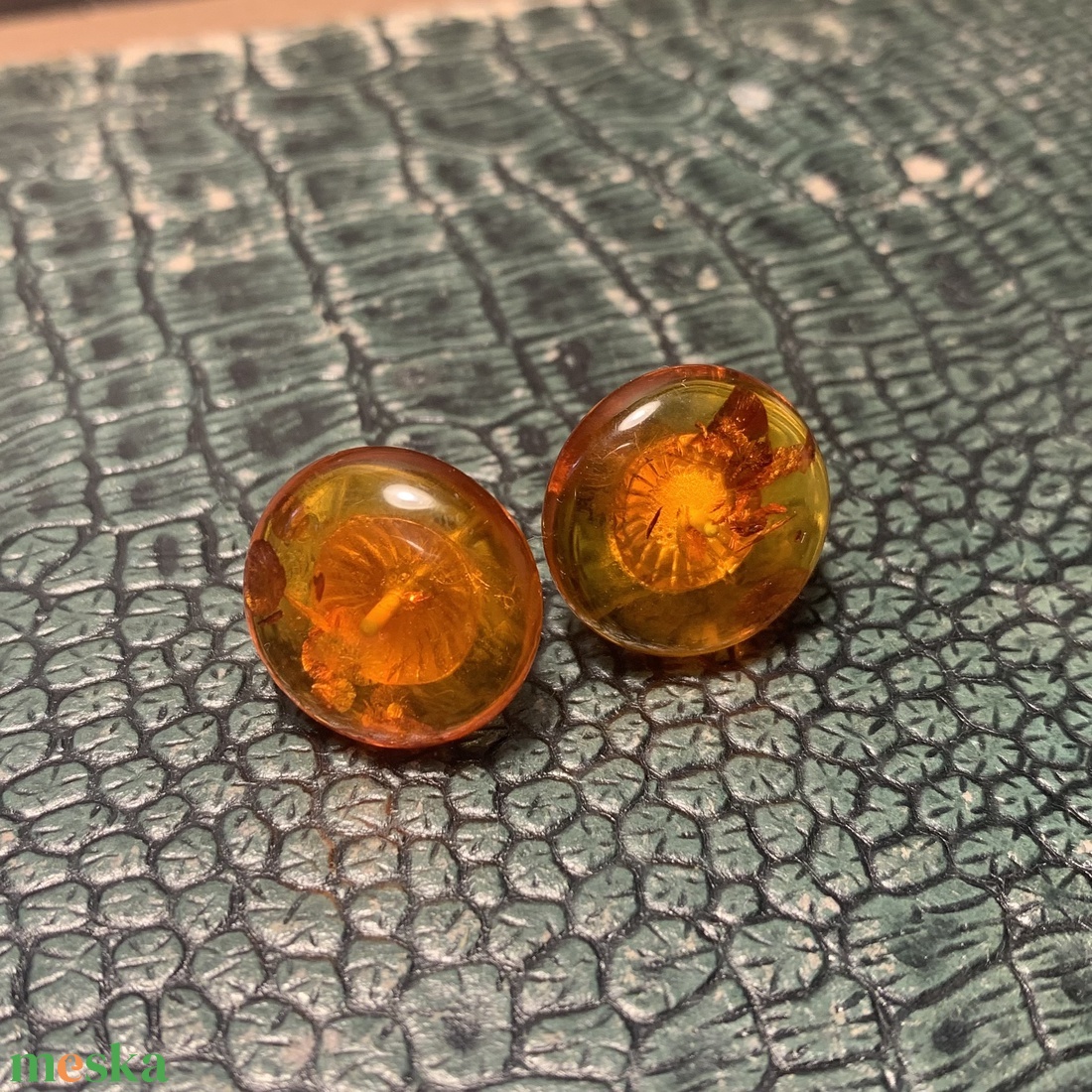 Borostyán fülbevaló, vintage borostyán ékszer 1970-es évekből - ékszer - fülbevaló - pötty fülbevaló - Meska.hu