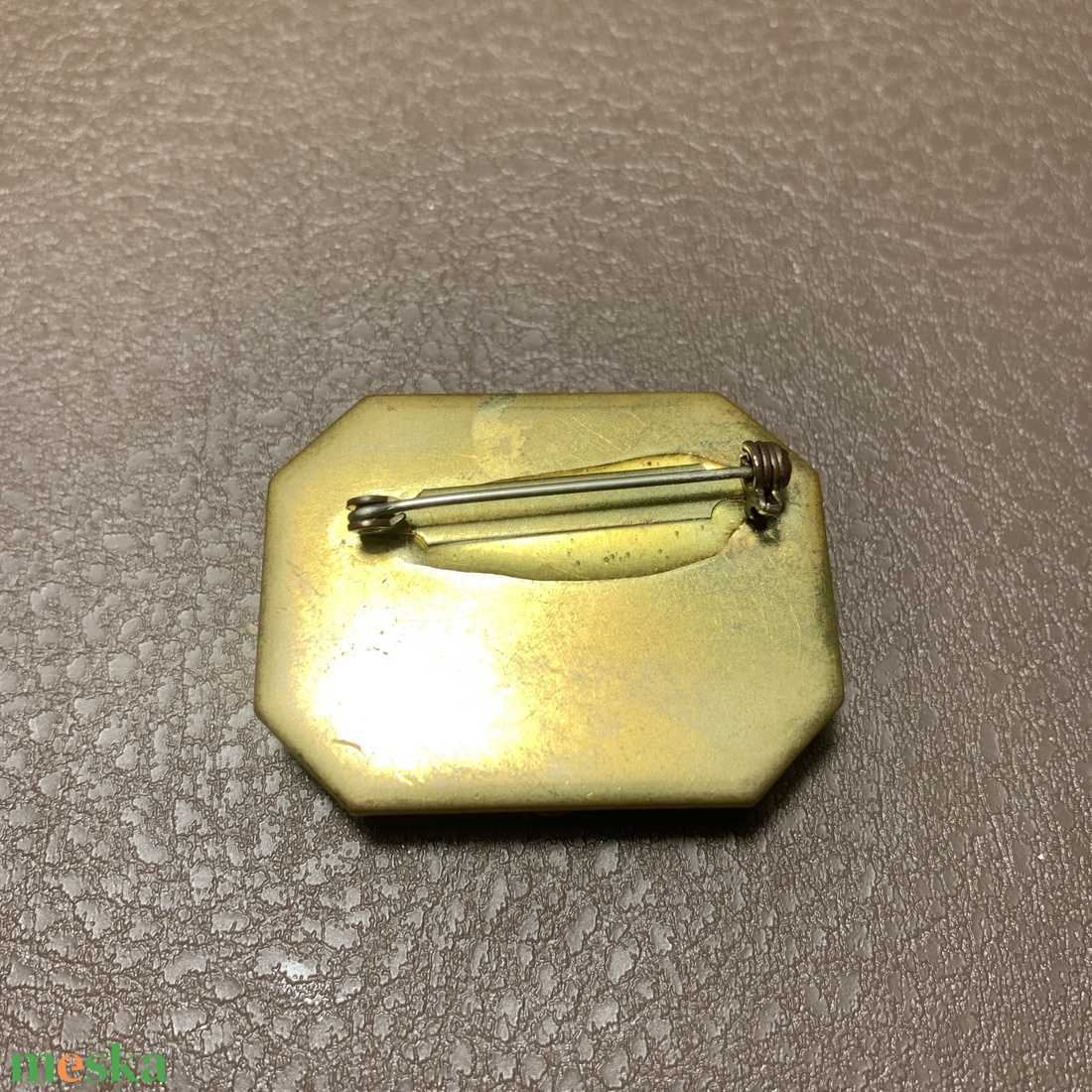 Iparművész Vintage BROSS az 1980-as évekből, gyönyörű elegáns strasszos iparművész kitűző, pin szövetkabátra, blúzra - ékszer - kitűző és bross - Meska.hu Iparművész Vintage BROSS az 1980-as évekből, gyönyörű elegáns strasszos iparművész kitűző, pin szövetkabátra, blúzra - ékszer - kitűző és bross - Meska.hu