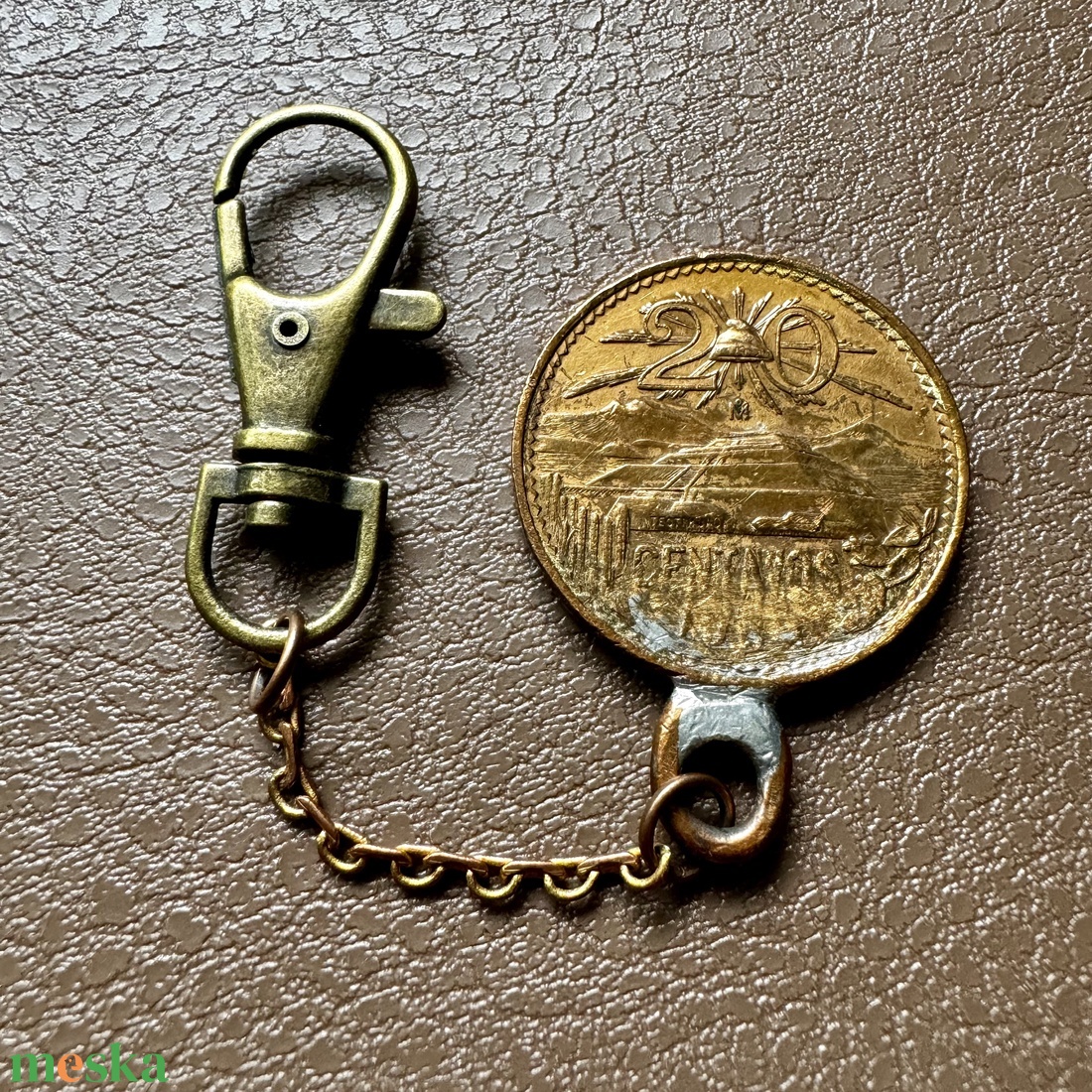 Mexikó Piramis Ufo érme Régi kulcstartó, vintage kulcstartó a 80-as évekből, régi kulcskarika, kulcs tartó - táska & tok - kulcstartó & táskadísz - kulcstartó - Meska.hu Mexikó Piramis Ufo érme Régi kulcstartó, vintage kulcstartó a 80-as évekből, régi kulcskarika, kulcs tartó - táska & tok - kulcstartó & táskadísz - kulcstartó - Meska.hu