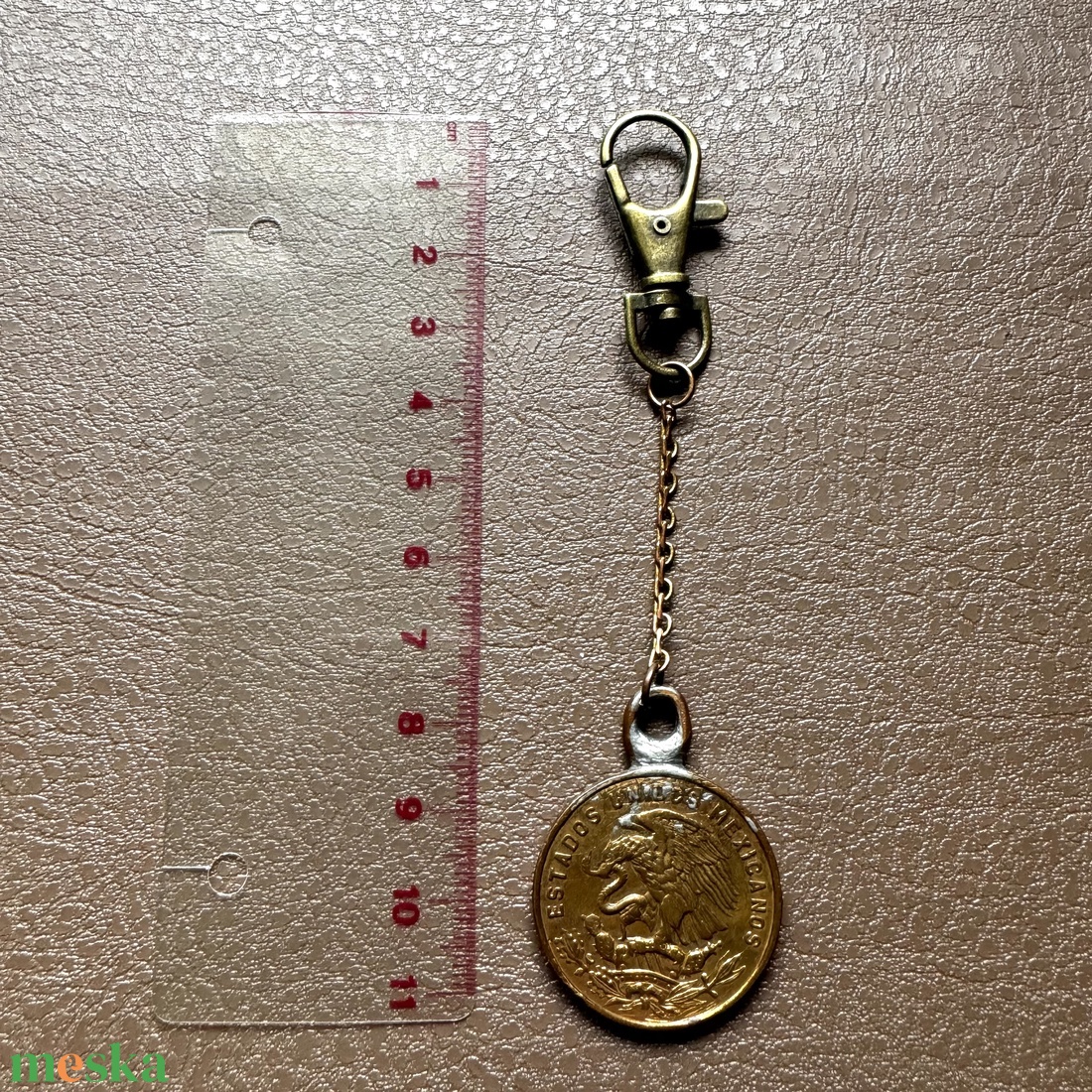 Mexikó Piramis Ufo érme Régi kulcstartó, vintage kulcstartó a 80-as évekből, régi kulcskarika, kulcs tartó - táska & tok - kulcstartó & táskadísz - kulcstartó - Meska.hu Mexikó Piramis Ufo érme Régi kulcstartó, vintage kulcstartó a 80-as évekből, régi kulcskarika, kulcs tartó - táska & tok - kulcstartó & táskadísz - kulcstartó - Meska.hu