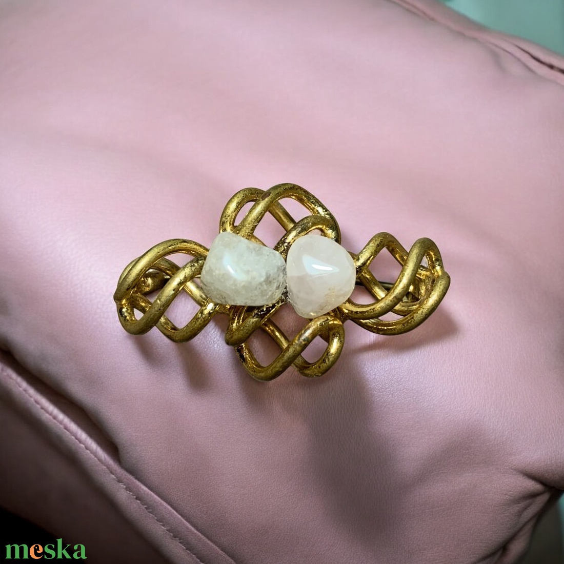 Rózsakvarc köves Vintage BROSS az 1960-as évekből, gyönyörű elegáns strasszos kitűző, pin szövetkabátra, blúzra - ékszer - kitűző és bross - Meska.hu Rózsakvarc köves Vintage BROSS az 1960-as évekből, gyönyörű elegáns strasszos kitűző, pin szövetkabátra, blúzra - ékszer - kitűző és bross - Meska.hu