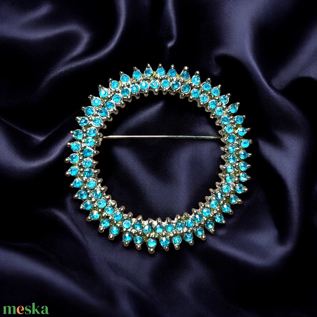 Vintage BROSS az 1980-as évekből, gyönyörű elegáns strasszos kitűző, pin szövetkabátra, blúzra,  blézerre - ékszer - kitűző és bross - Meska.hu