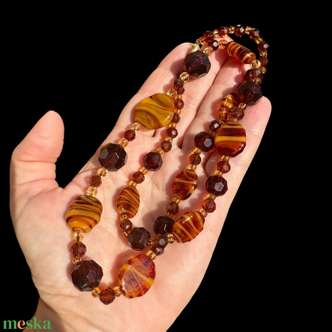 Muránói üveggyöngy nyakék, vintage muránói olasz nyaklánc, csodás régi ékszer, retro üveg nyakék - ékszer - kitűző és bross - kitűző - Meska.hu Muránói üveggyöngy nyakék, vintage muránói olasz nyaklánc, csodás régi ékszer, retro üveg nyakék - ékszer - kitűző és bross - kitűző - Meska.hu