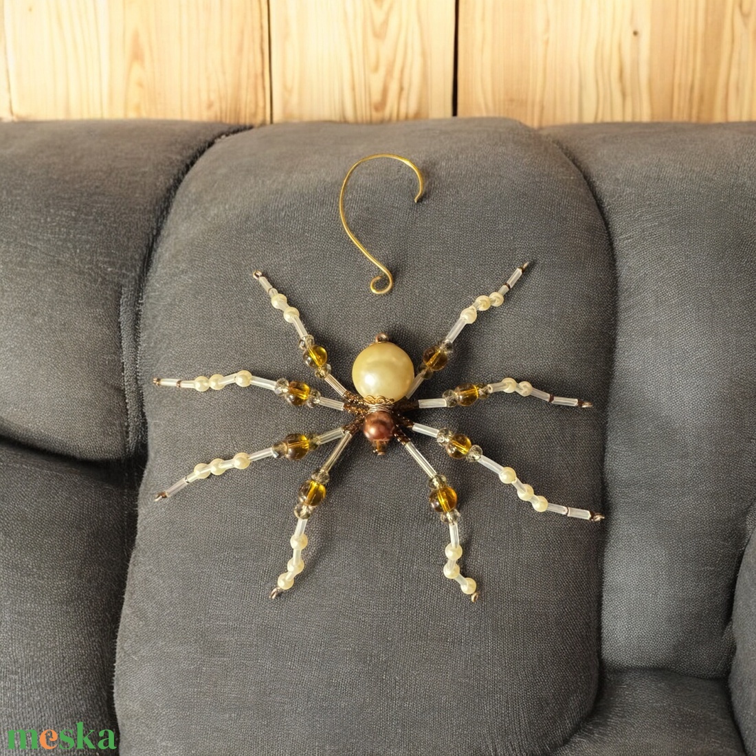 Gyöngy pók - halloween dekoráció - félelmetes nagy 13cm-es pók gyöngyből, fali dísz, ablak dísz, ijesztő dekoráció falra - otthon & életmód - dekoráció - kép & falikép - kavics kép - Meska.hu Gyöngy pók - halloween dekoráció - félelmetes nagy 13cm-es pók gyöngyből, fali dísz, ablak dísz, ijesztő dekoráció falra - otthon & életmód - dekoráció - kép & falikép - kavics kép - Meska.hu