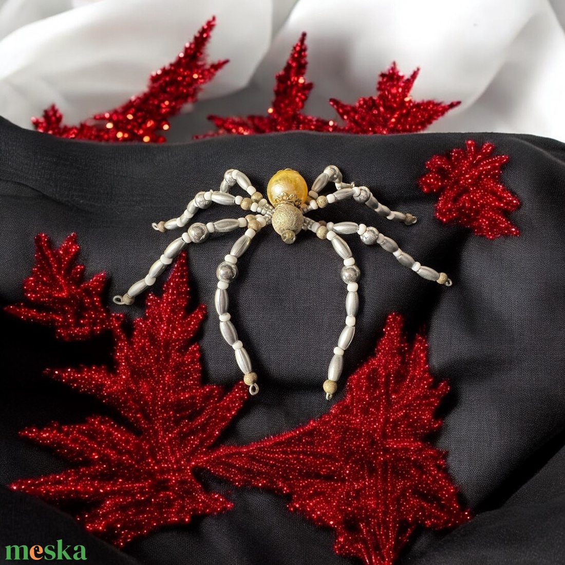Gyöngy pók - halloween dekoráció - félelmetes nagy 13cm-es pók gyöngyből, fali dísz, ablak dísz, ijesztő dekoráció falra - otthon & életmód - dekoráció - kép & falikép - kavics kép - Meska.hu Gyöngy pók - halloween dekoráció - félelmetes nagy 13cm-es pók gyöngyből, fali dísz, ablak dísz, ijesztő dekoráció falra - otthon & életmód - dekoráció - kép & falikép - kavics kép - Meska.hu
