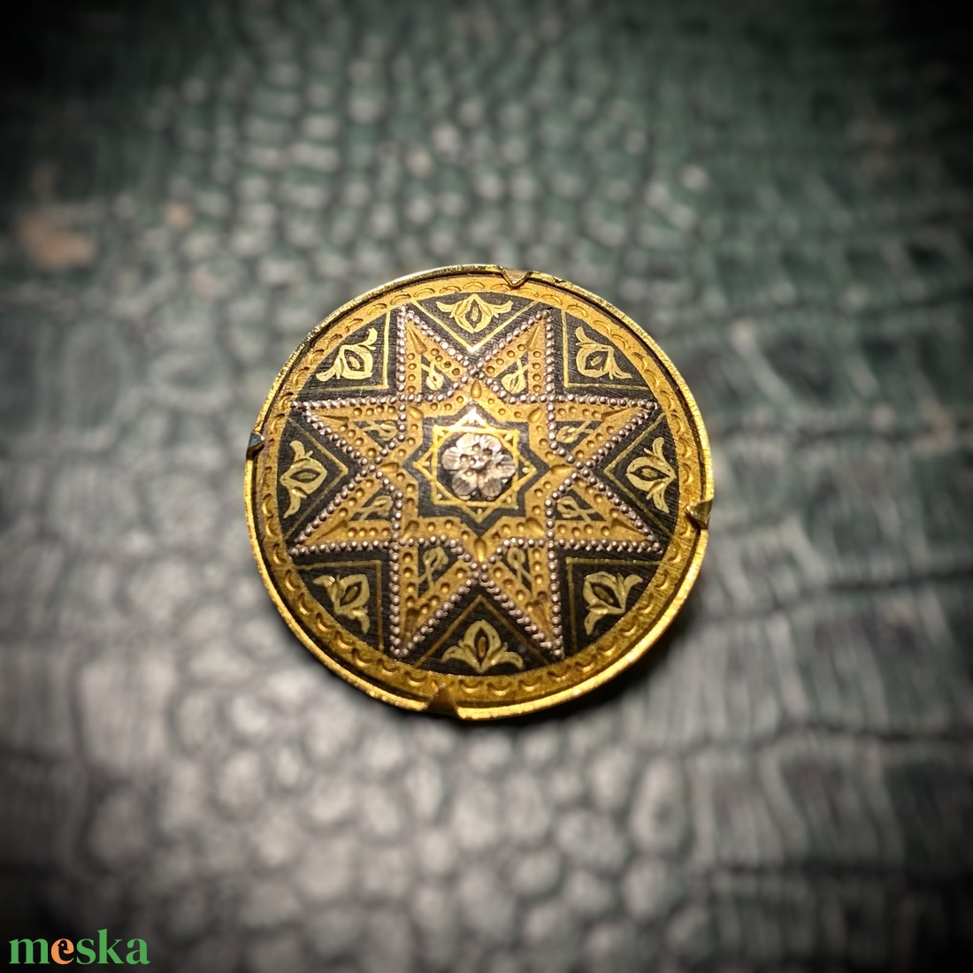 24 karát aranyozott Toledói Damascene kitűző vintage damaszkén bross, Toledó spanyol ékszer - ékszer - kitűző és bross - kitűző - Meska.hu 24 karát aranyozott Toledói Damascene kitűző vintage damaszkén bross, Toledó spanyol ékszer - ékszer - kitűző és bross - kitűző - Meska.hu