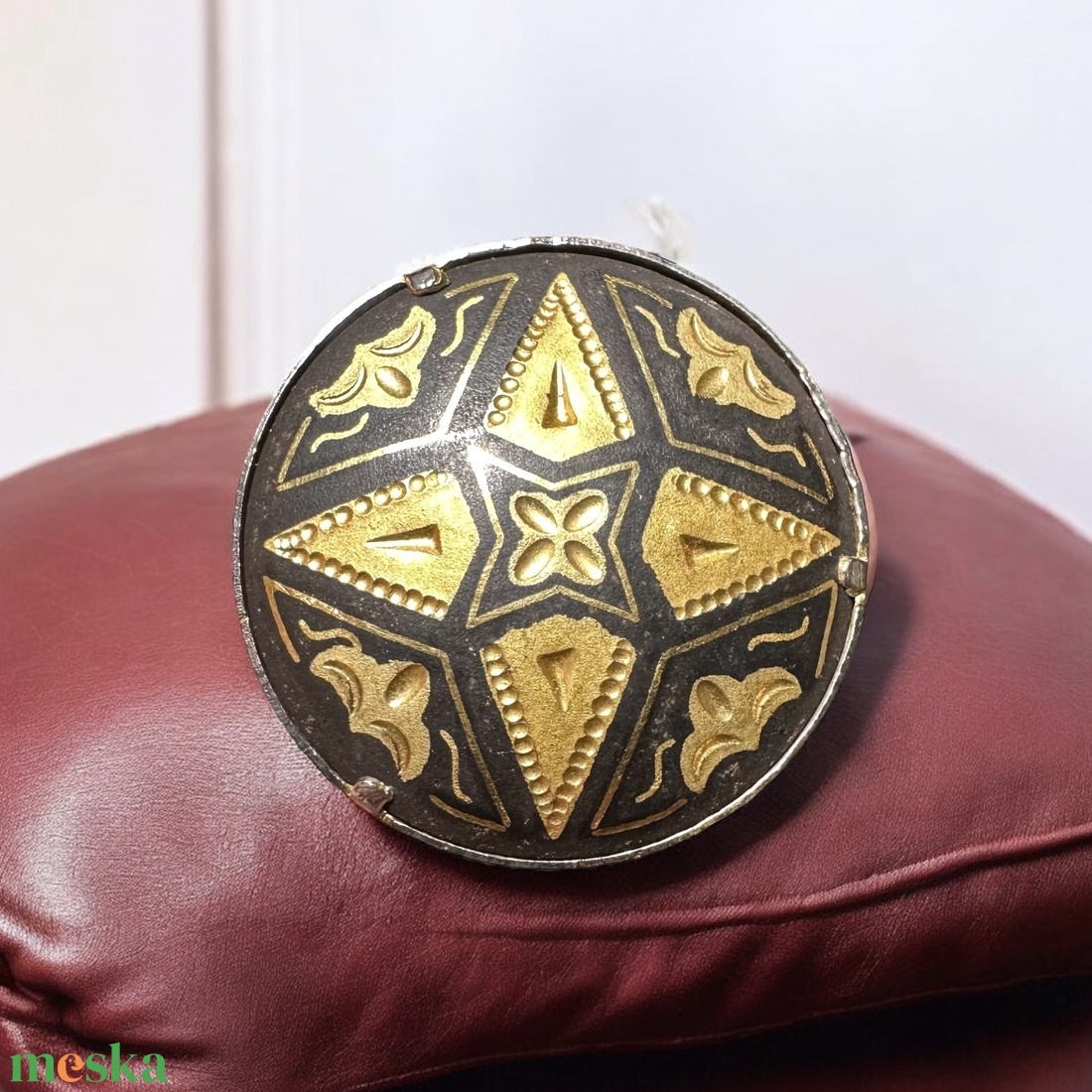 24 karát aranyozott Damascene kitűző vintage damaszkén bross, Toledó spanyol ékszer, aranyozott kézműves bross - ékszer - kitűző és bross - kitűző - Meska.hu 24 karát aranyozott Damascene kitűző vintage damaszkén bross, Toledó spanyol ékszer, aranyozott kézműves bross - ékszer - kitűző és bross - kitűző - Meska.hu