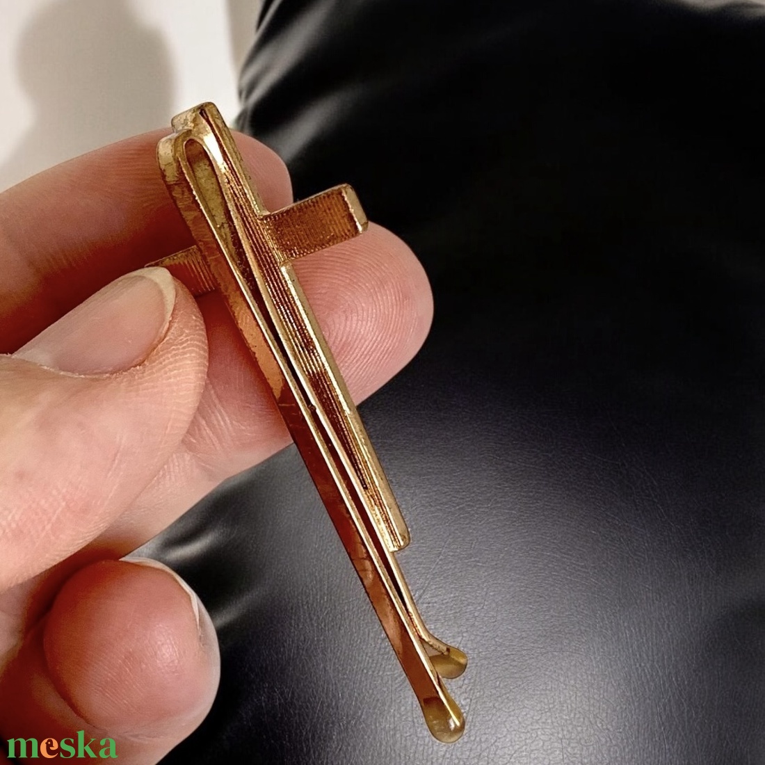 Retro kereszt nyakkendő csipesz, régi nyakkendőtű, klasszikus férfi ékszer fémből, elegáns vallásos férfi ékszer - ékszer - nyaklánc - medál nélküli nyaklánc - Meska.hu Retro kereszt nyakkendő csipesz, régi nyakkendőtű, klasszikus férfi ékszer fémből, elegáns vallásos férfi ékszer - ékszer - nyaklánc - medál nélküli nyaklánc - Meska.hu