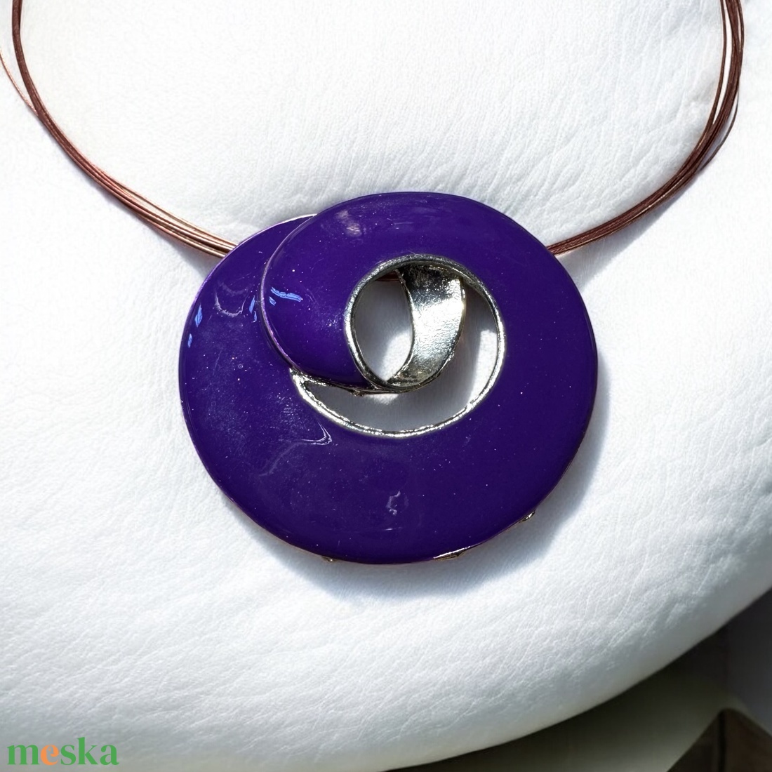 Lila olasz 52 cm-es vintage nyaklánc 1980-as évekből, ibolya szerű hibátlan minőségi ékszer, retro nyakék lila Necklace - ékszer - nyaklánc - medálos nyaklánc - Meska.hu Lila olasz 52 cm-es vintage nyaklánc 1980-as évekből, ibolya szerű hibátlan minőségi ékszer, retro nyakék lila Necklace - ékszer - nyaklánc - medálos nyaklánc - Meska.hu