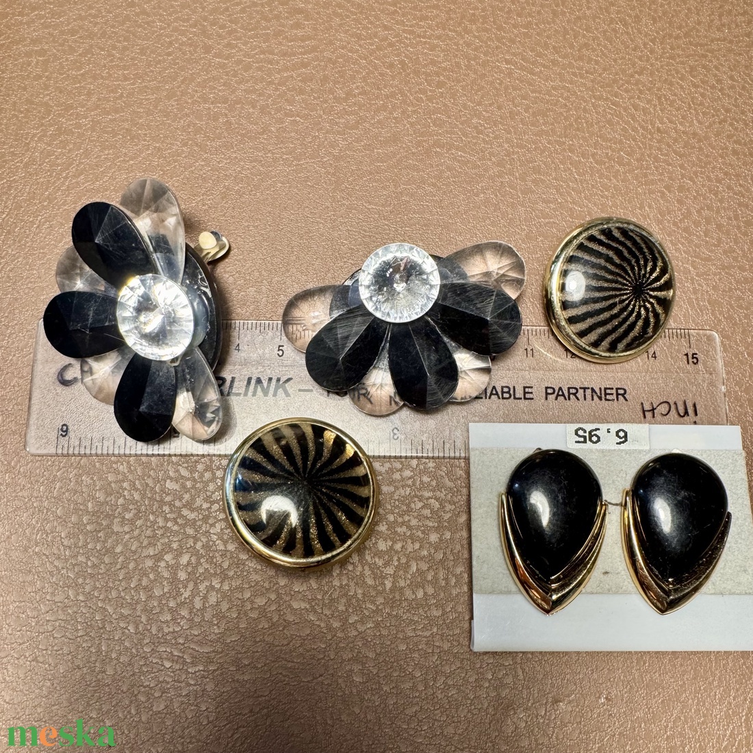 3 pár Vintage nagy fülbevaló, régi KLIPSZ az 1960/70-es évekből, gyönyörű retro ékszer, színes fülbevaló - ékszer - fülbevaló - klipsz - Meska.hu 3 pár Vintage nagy fülbevaló, régi KLIPSZ az 1960/70-es évekből, gyönyörű retro ékszer, színes fülbevaló - ékszer - fülbevaló - klipsz - Meska.hu