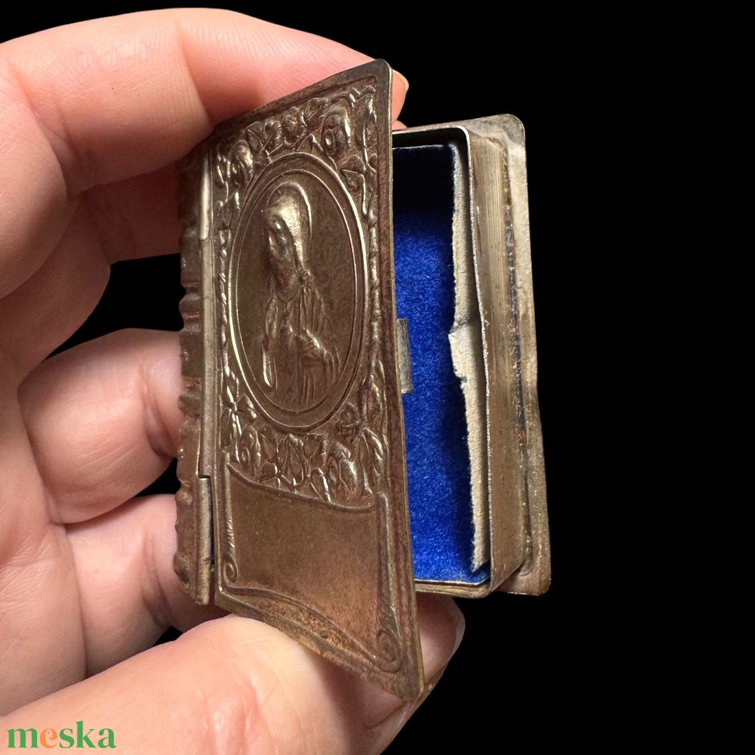 Régi rózsafüzér vagy kereszt tartó ezüst vagy ezüstözött szelence, kis ezüst doboz, régi vallási emlék, Egyházi relikvia - otthon & életmód - vallás - kereszt - Meska.hu