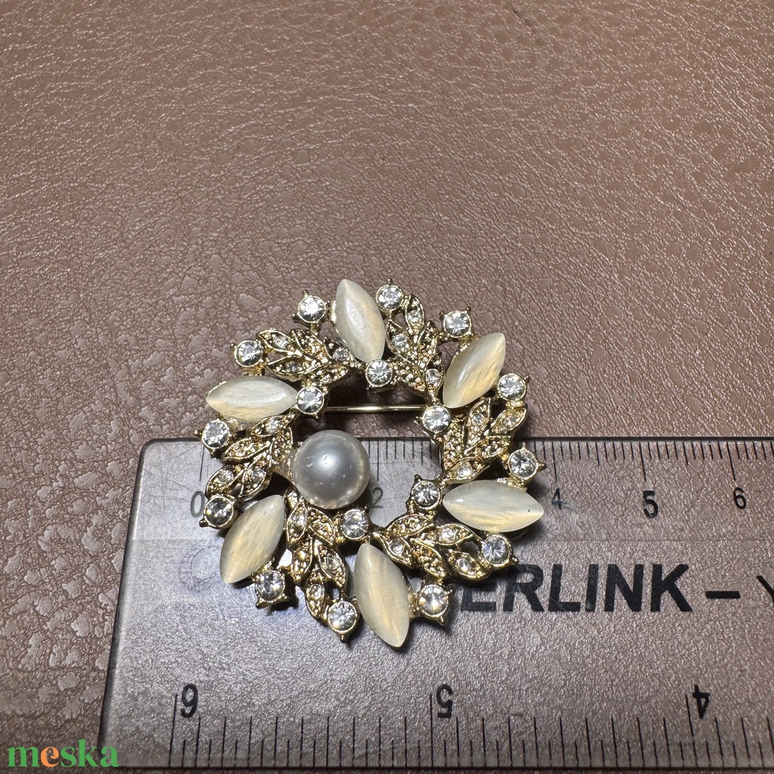 Vintage BROSS az 1980-as évekből, gyönyörű elegáns strasszos kitűző, pin szövetkabátra, blúzra,  blézerre - ékszer - kitűző és bross - Meska.hu