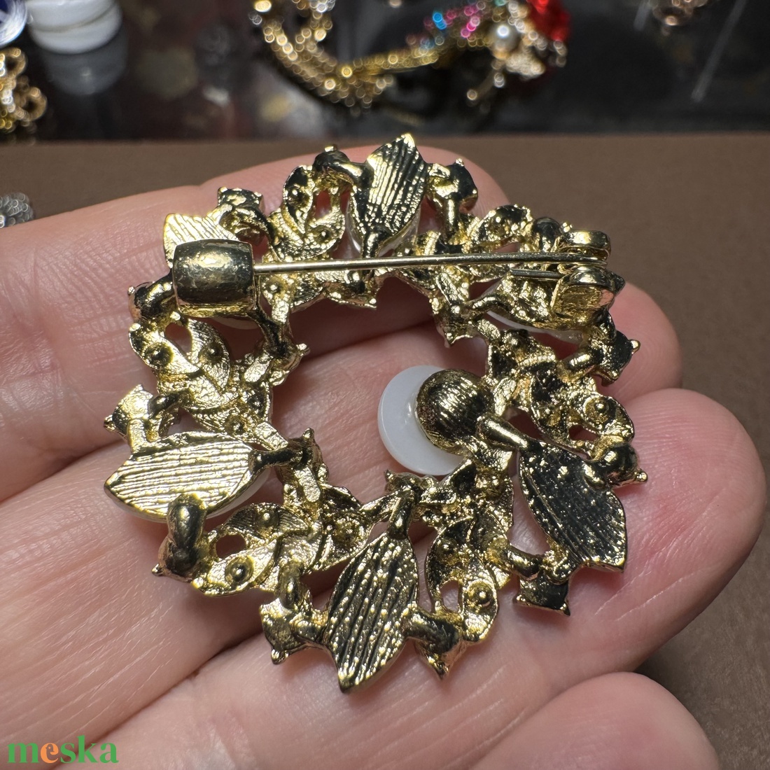 Vintage BROSS az 1980-as évekből, gyönyörű elegáns strasszos kitűző, pin szövetkabátra, blúzra,  blézerre - ékszer - kitűző és bross - Meska.hu