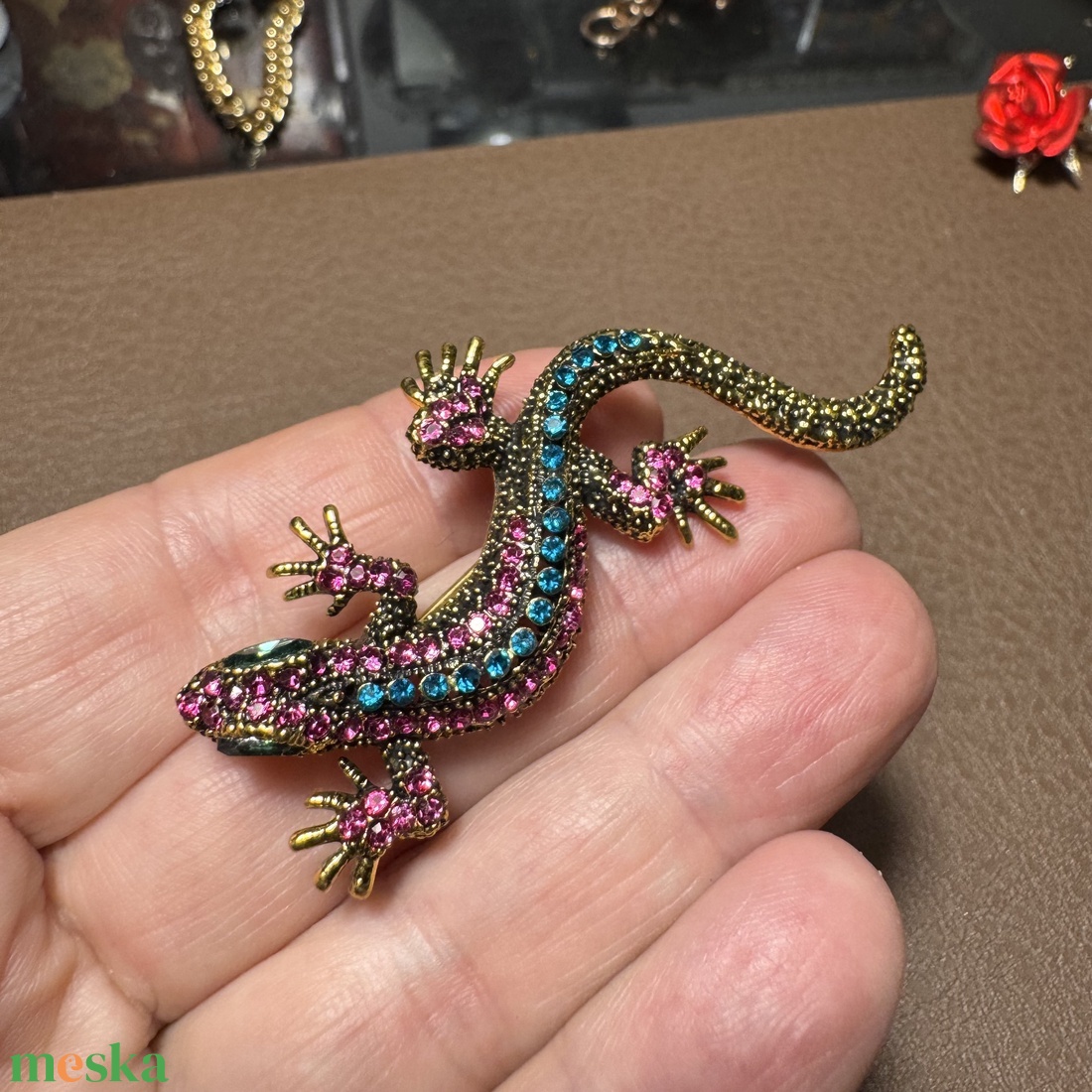 Vintage BROSS az 1980-as évekből, gyönyörű elegáns strasszos kitűző, pin szövetkabátra, blúzra,  blézerre - ékszer - kitűző és bross - Meska.hu