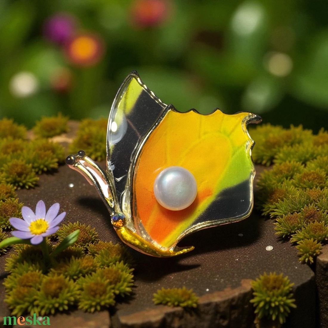 Lepke Vintage BROSS az 1980-as évekből, gyönyörű elegáns strasszos kitűző, pin szövetkabátra, blúzra,  blézerre - ékszer - kitűző és bross - Meska.hu