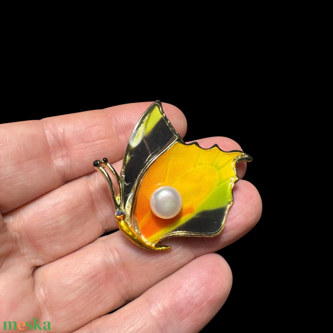 Lepke Vintage BROSS az 1980-as évekből, gyönyörű elegáns strasszos kitűző, pin szövetkabátra, blúzra,  blézerre - ékszer - kitűző és bross - Meska.hu