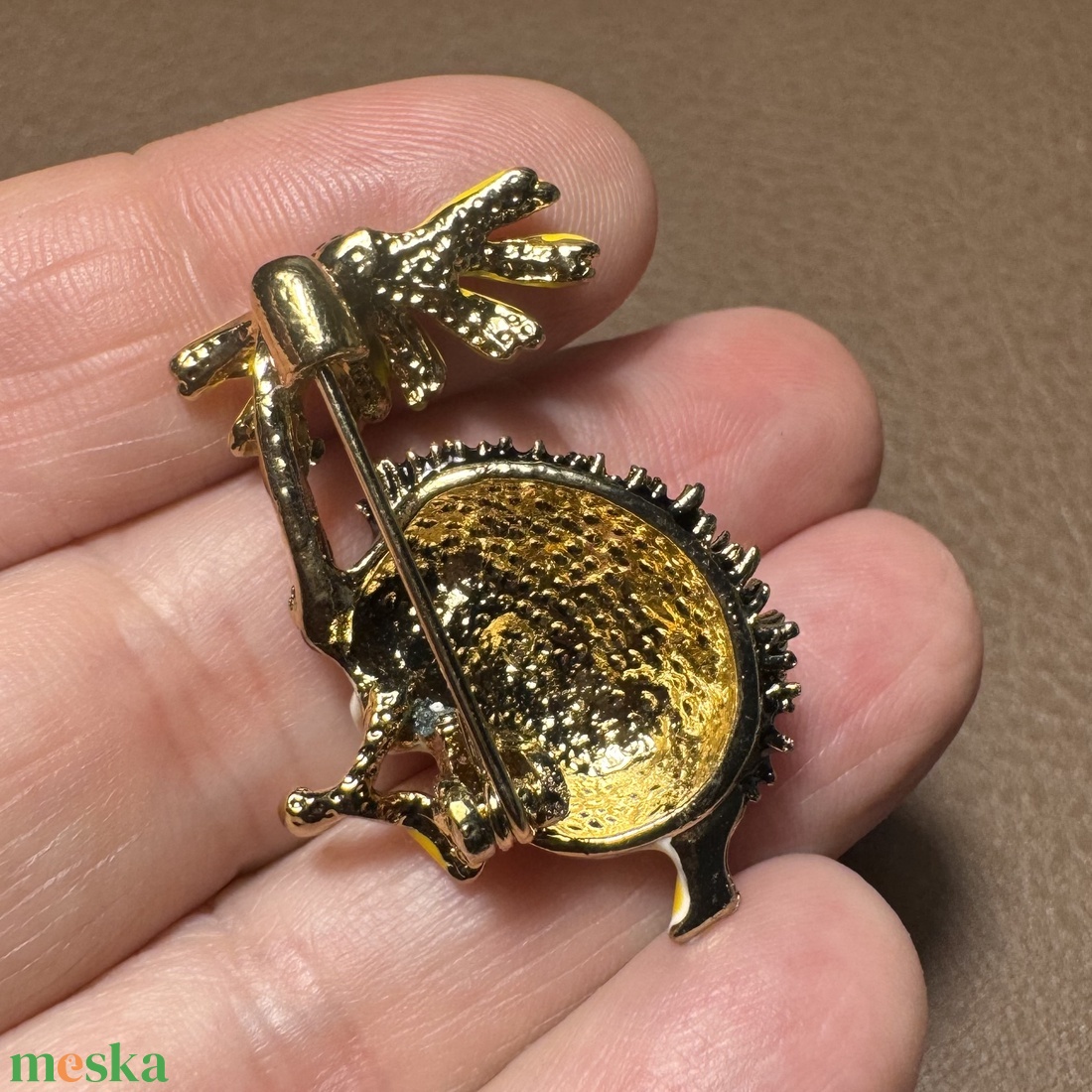 Süni Vintage BROSS az 1980-as évekből, gyönyörű elegáns strasszos kitűző, pin szövetkabátra, blúzra,  blézerre - ékszer - kitűző és bross - Meska.hu