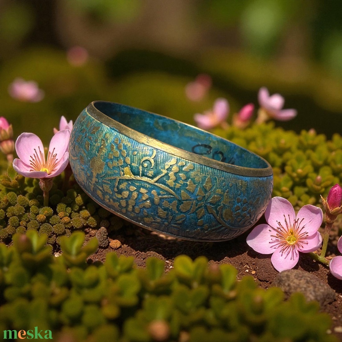 Színes hippi vintage réz karperec a 70-es évekből � eredeti retró bohém ékszer gyűjtőknek és egyedi stílus kedvelőknek - ékszer - karkötő - karperec - Meska.hu