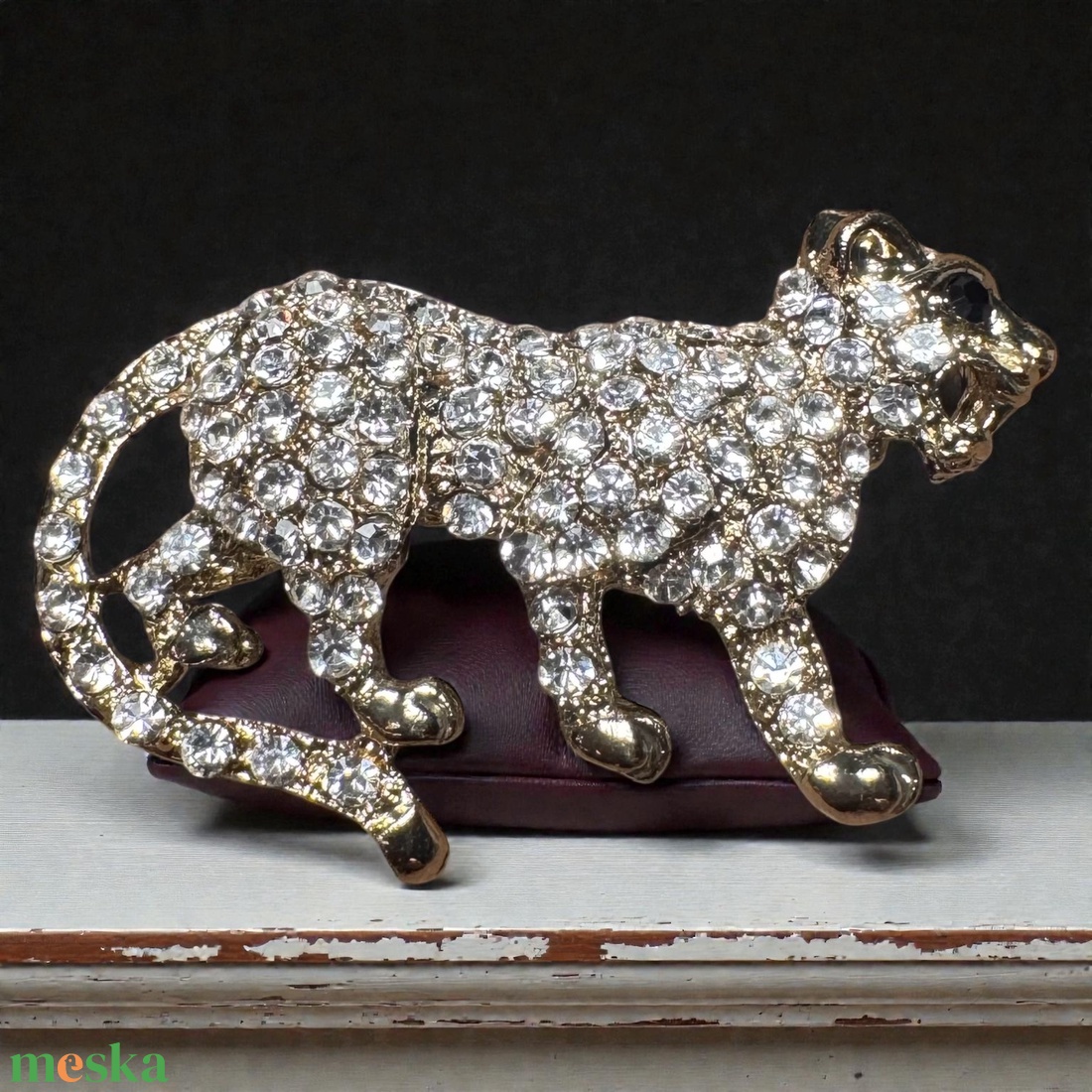 Nagymacska Vintage BROSS az 1980-as évekből, gyönyörű elegáns strasszos kitűző, pin szövetkabátra, blúzra,  blézerre - ékszer - kitűző és bross - Meska.hu