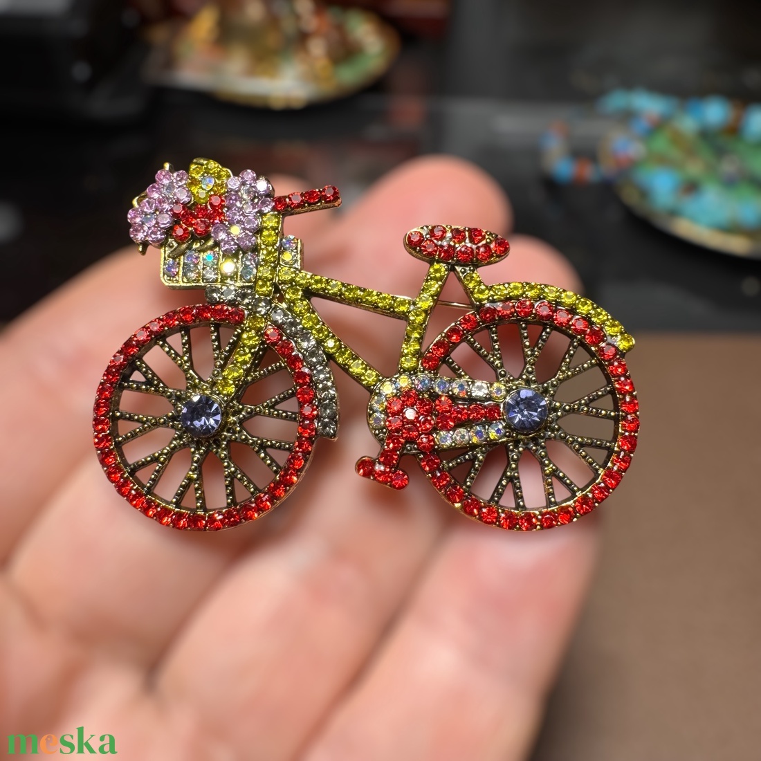 Kerékpár Vintage BROSS az 1980-as évekből, gyönyörű elegáns strasszos kitűző, pin szövetkabátra, blúzra,  blézerre - ékszer - kitűző és bross - Meska.hu