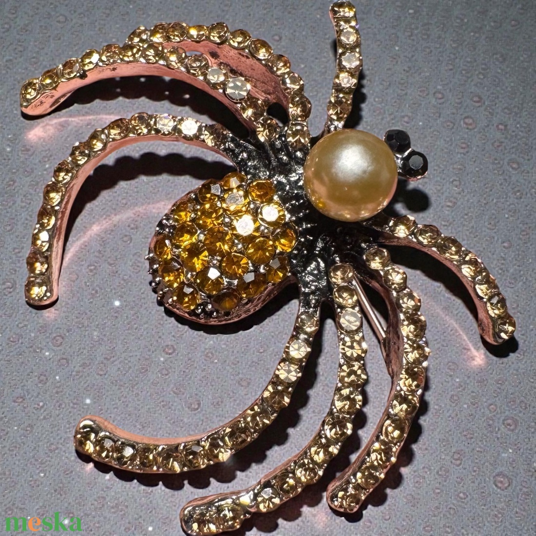 Pók Vintage BROSS az 1980-as évekből, gyönyörű elegáns strasszos kitűző, pin szövetkabátra, blúzra,  blézerre - ékszer - kitűző és bross - Meska.hu