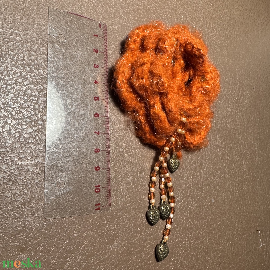 Horgolt gyapjú virág retro BROSS, gyönyörű elegáns kitűző, pin szövetkabátra, blúzra,  blézerre, vintage kitűző - ékszer - kitűző és bross - Meska.hu