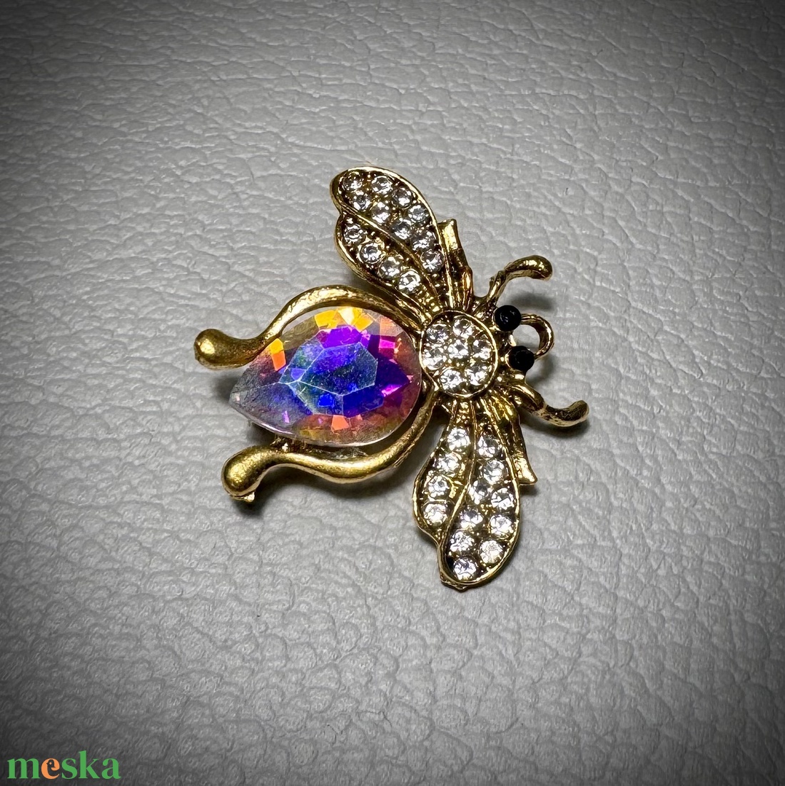 Retro BROSS az 1980-as évekből, gyönyörű elegáns strasszos kitűző, pin szövetkabátra, blúzra,  blézerre szép kitűző - ékszer - kitűző és bross - Meska.hu