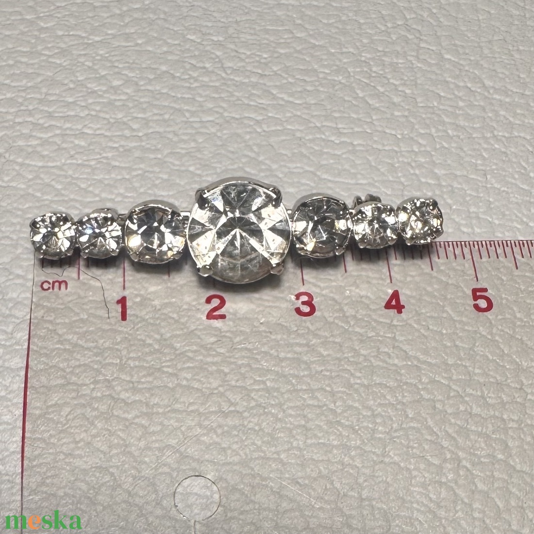 Vintage BROSS az 1980-as évekből, gyönyörű elegáns strasszos kitűző, pin szövetkabátra, blúzra,  blézerre retro kitűző - ékszer - kitűző és bross - Meska.hu