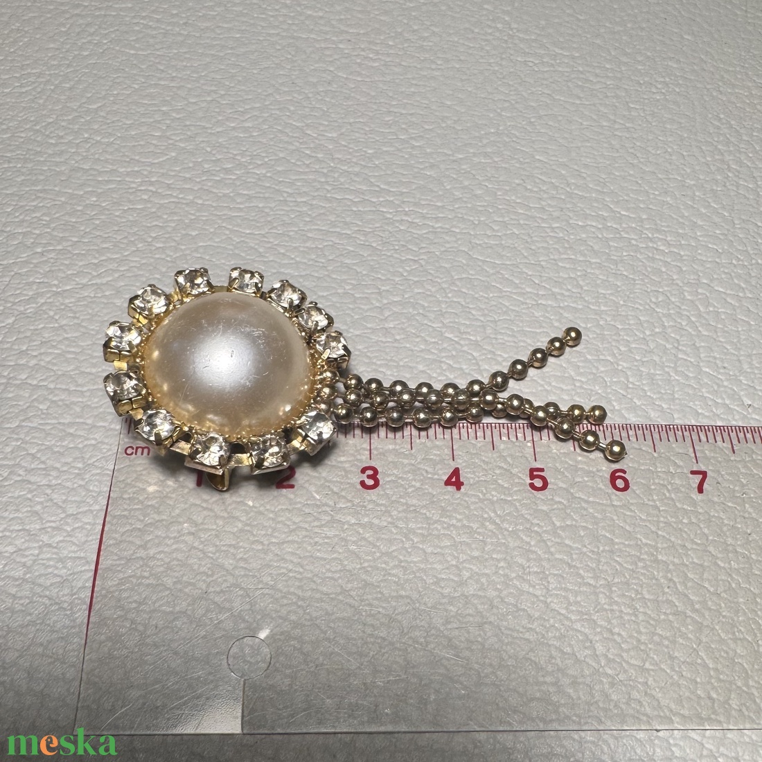 Vintage BROSS az 1980-as évekből, gyönyörű elegáns strasszos kitűző, pin szövetkabátra, blúzra,  blézerre retro kitűző - ékszer - kitűző és bross - Meska.hu